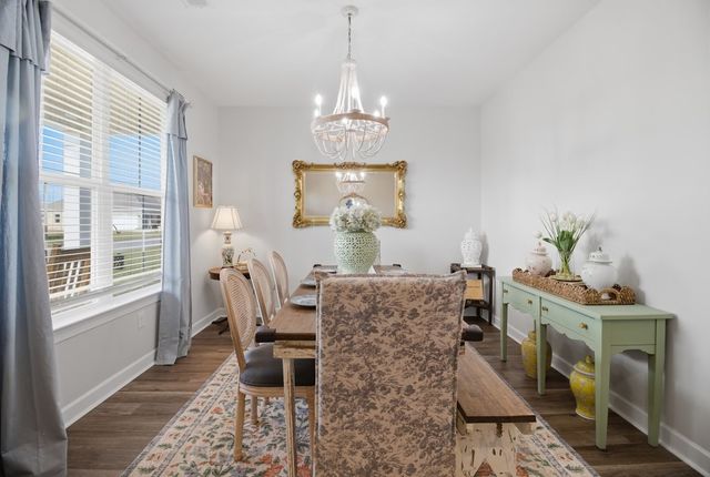 572 Golden Oaks Circle, Dothan, AL 36301