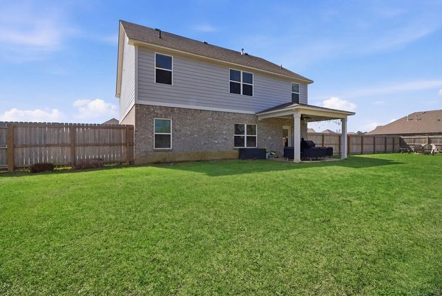 572 Golden Oaks Circle, Dothan, AL 36301