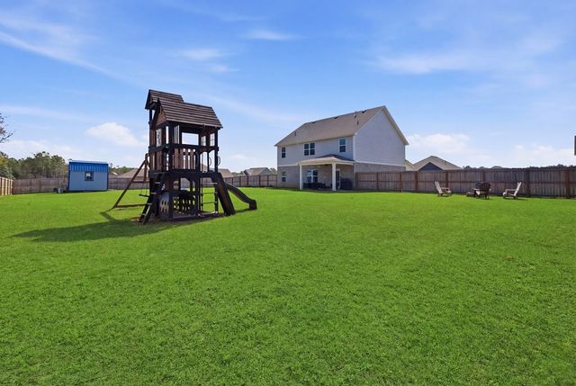 572 Golden Oaks Circle, Dothan, AL 36301