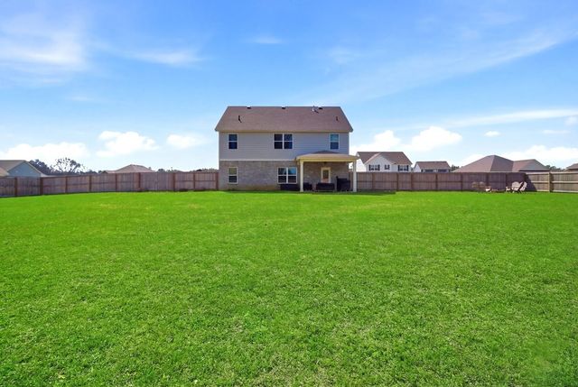 572 Golden Oaks Circle, Dothan, AL 36301