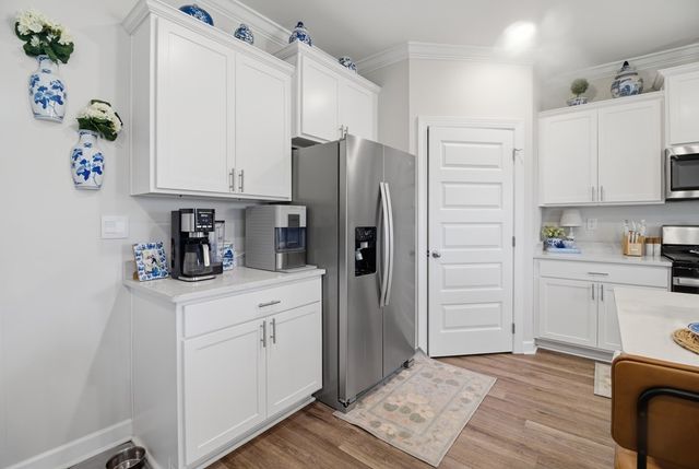 572 Golden Oaks Circle, Dothan, AL 36301