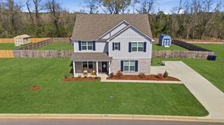 572 Golden Oaks Circle, Dothan, AL 36301