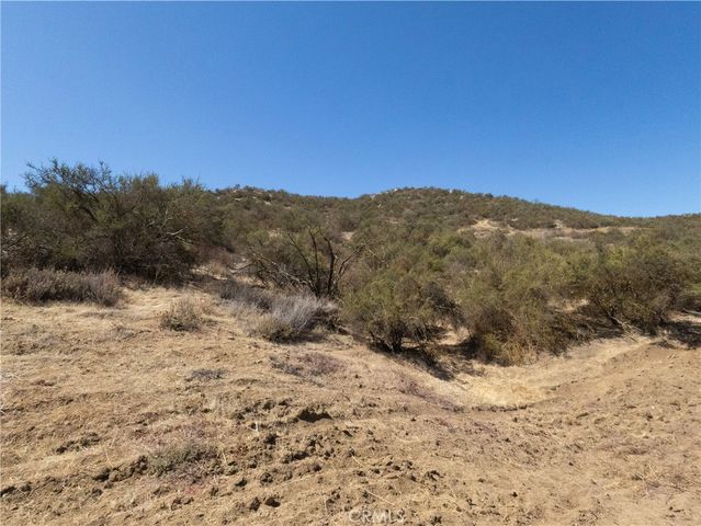 1 Wickerd Road, Menifee, CA 92584