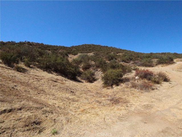 1 Wickerd Road, Menifee, CA 92584