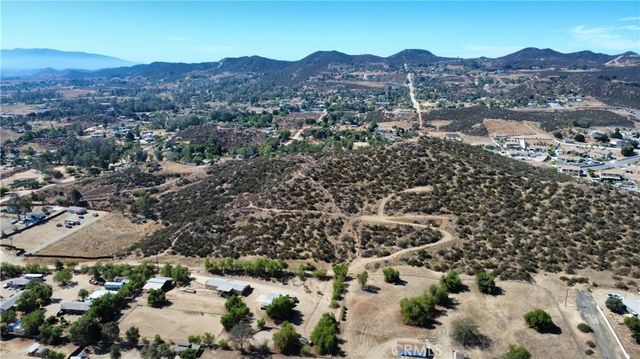 1 Wickerd Road, Menifee, CA 92584