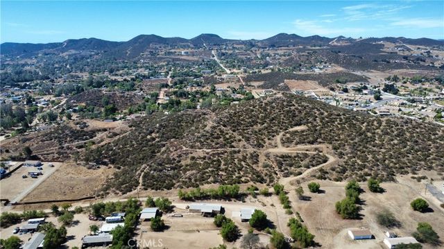 1 Wickerd Road, Menifee, CA 92584