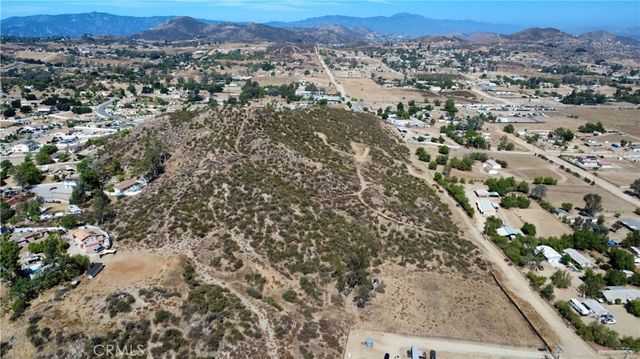 1 Wickerd Road, Menifee, CA 92584