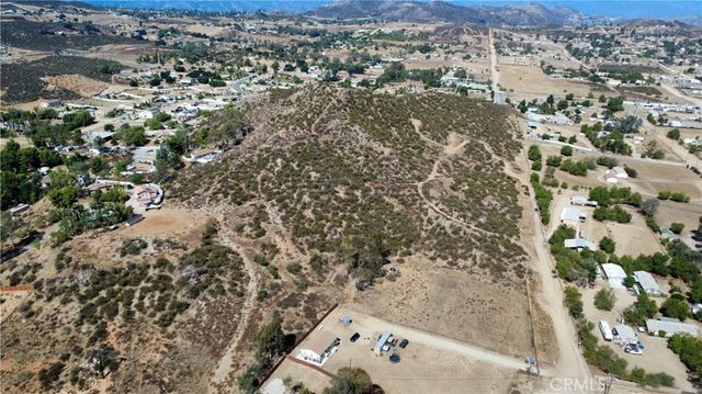 1 Wickerd Road, Menifee, CA 92584