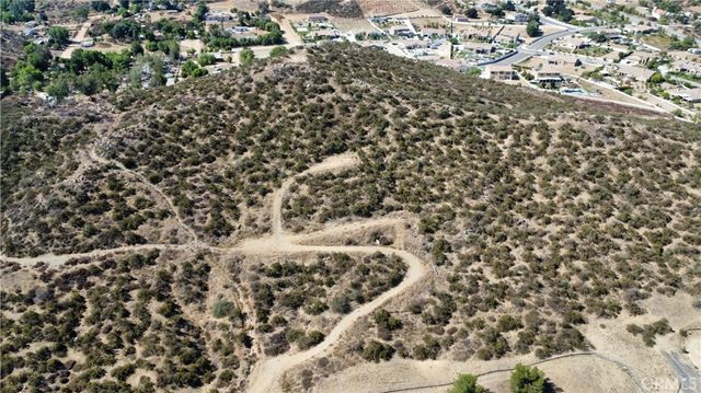 1 Wickerd Road, Menifee, CA 92584