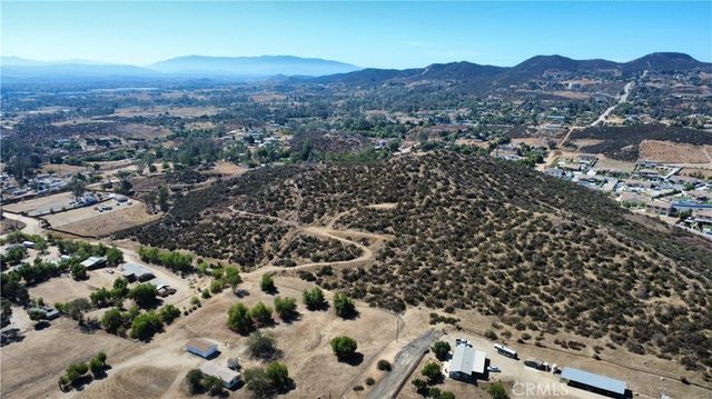 1 Wickerd Road, Menifee, CA 92584