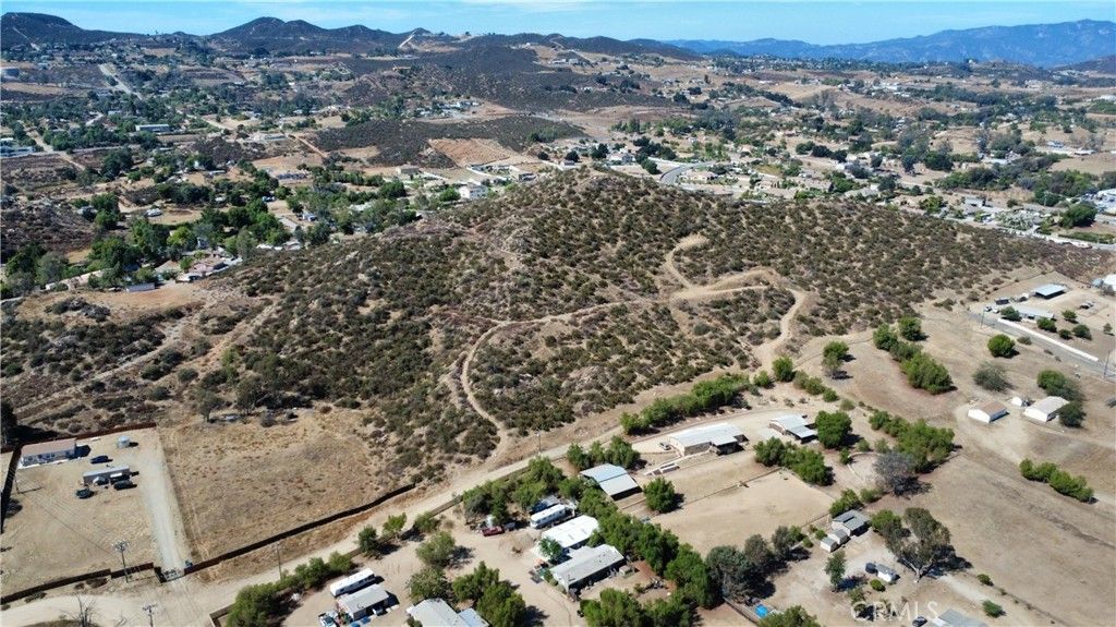 1 Wickerd Road, Menifee, CA 92584 — photo 5