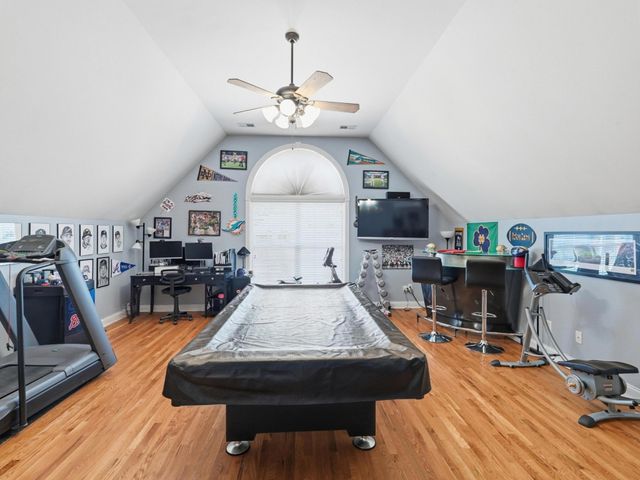 1145 Isaac Franklin Dr, Gallatin, TN 37066