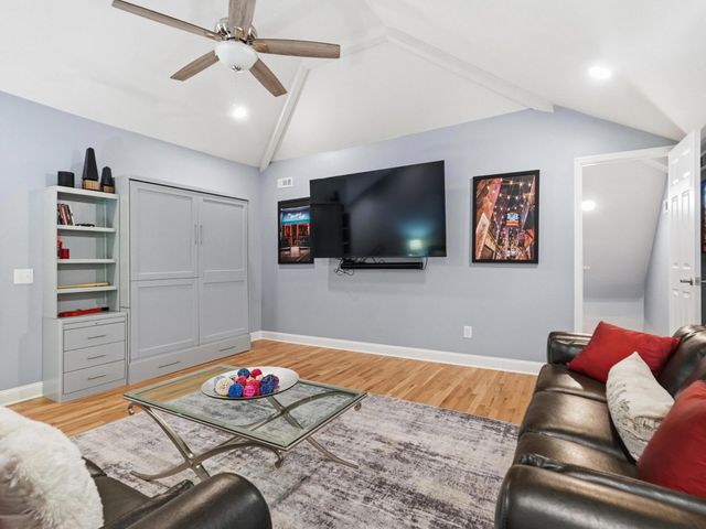 1145 Isaac Franklin Dr, Gallatin, TN 37066