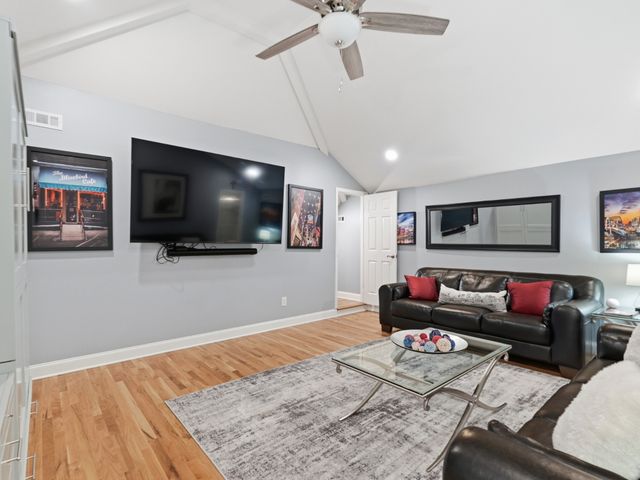 1145 Isaac Franklin Dr, Gallatin, TN 37066