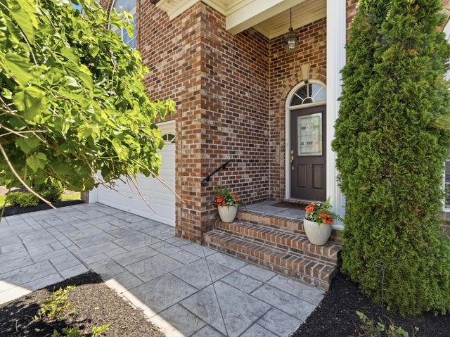 1145 Isaac Franklin Dr, Gallatin, TN 37066