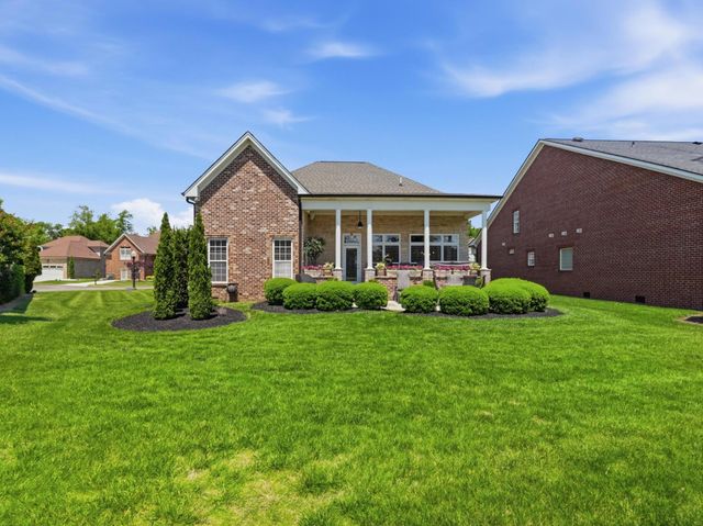 1145 Isaac Franklin Dr, Gallatin, TN 37066