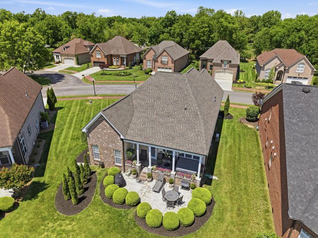 1145 Isaac Franklin Dr, Gallatin, TN 37066