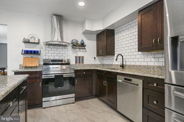 34 FORDS EDGE, Royersford, PA 19468