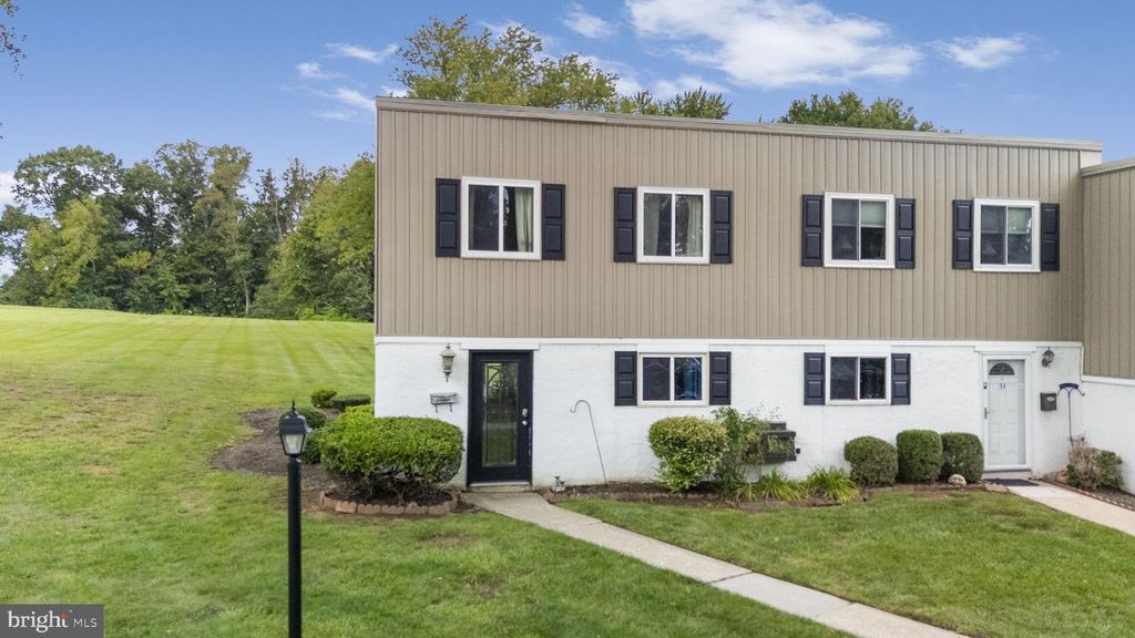 34 FORDS EDGE, ROYERSFORD, PA 19468 — photo 2