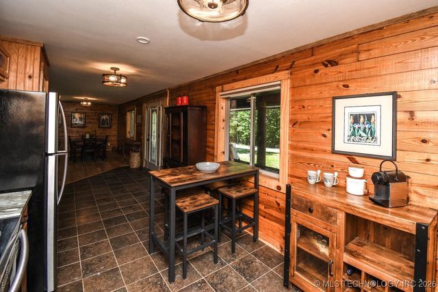 420 Deer Lake Drive, Kansas, OK 74347