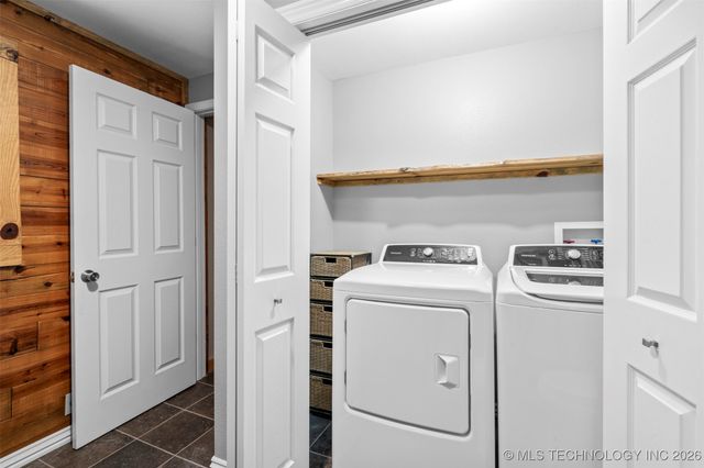 420 Deer Lake Drive, Kansas, OK 74347