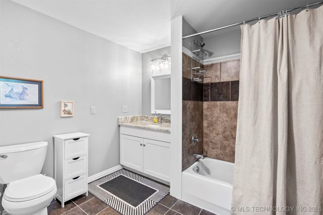 420 Deer Lake Drive, Kansas, OK 74347