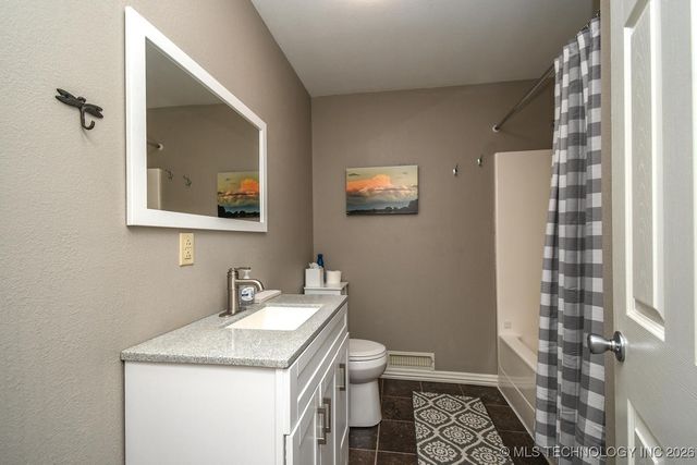 420 Deer Lake Drive, Kansas, OK 74347