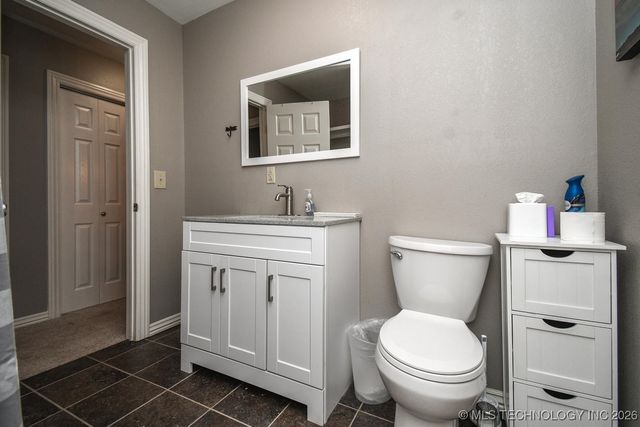 420 Deer Lake Drive, Kansas, OK 74347