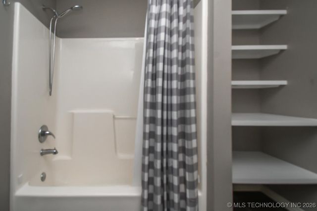 420 Deer Lake Drive, Kansas, OK 74347