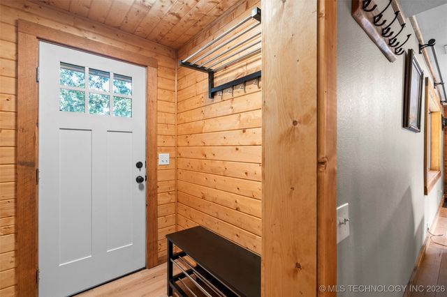 420 Deer Lake Drive, Kansas, OK 74347