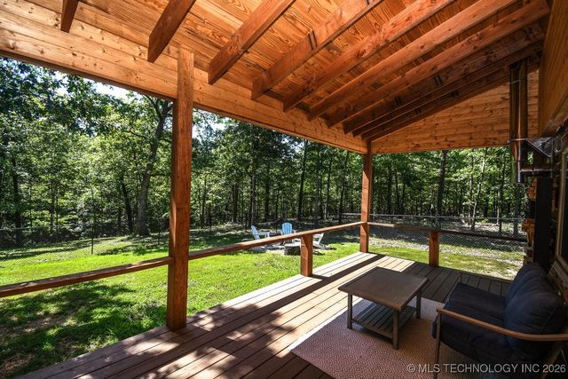 420 Deer Lake Drive, Kansas, OK 74347