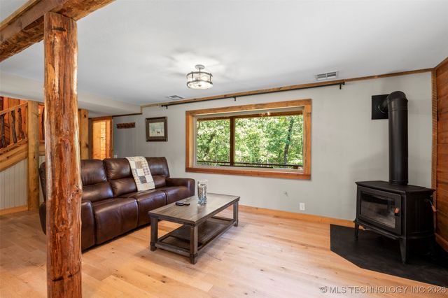 420 Deer Lake Drive, Kansas, OK 74347