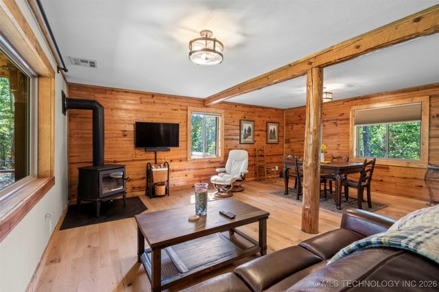 420 Deer Lake Drive, Kansas, OK 74347