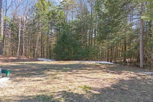 567 N Stark Highway, Weare, NH 03281