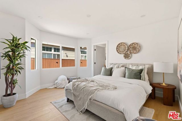 3667 Cimarron Street, Los Angeles, CA 90018