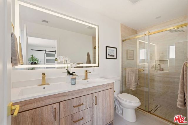 3667 Cimarron Street, Los Angeles, CA 90018