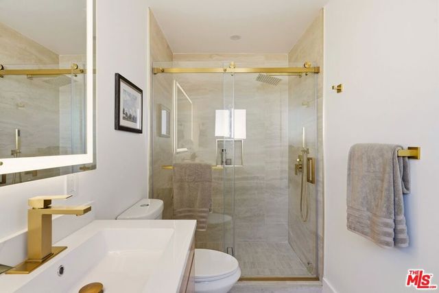 3667 Cimarron Street, Los Angeles, CA 90018