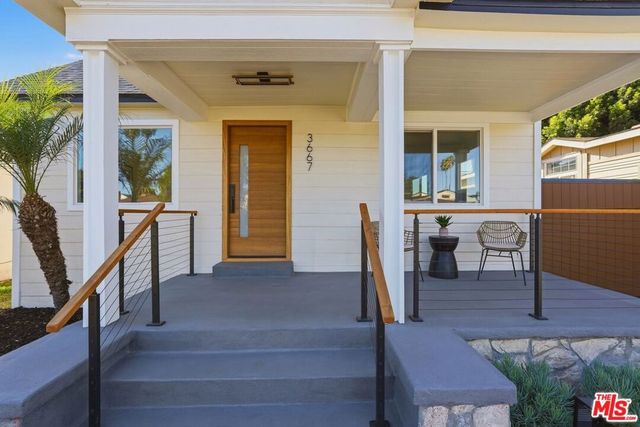 3667 Cimarron Street, Los Angeles, CA 90018