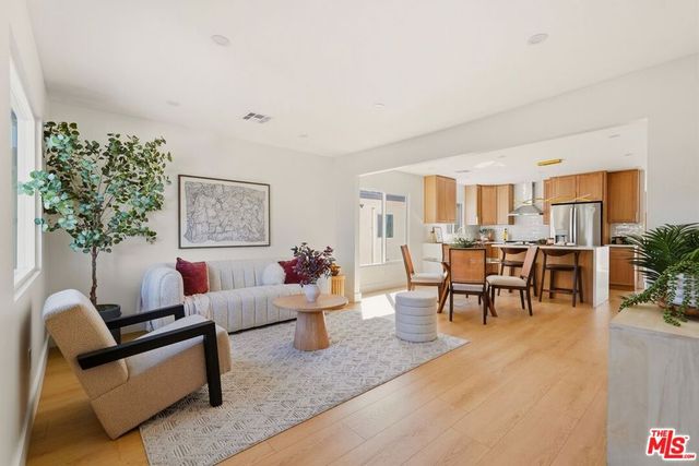 3667 Cimarron Street, Los Angeles, CA 90018