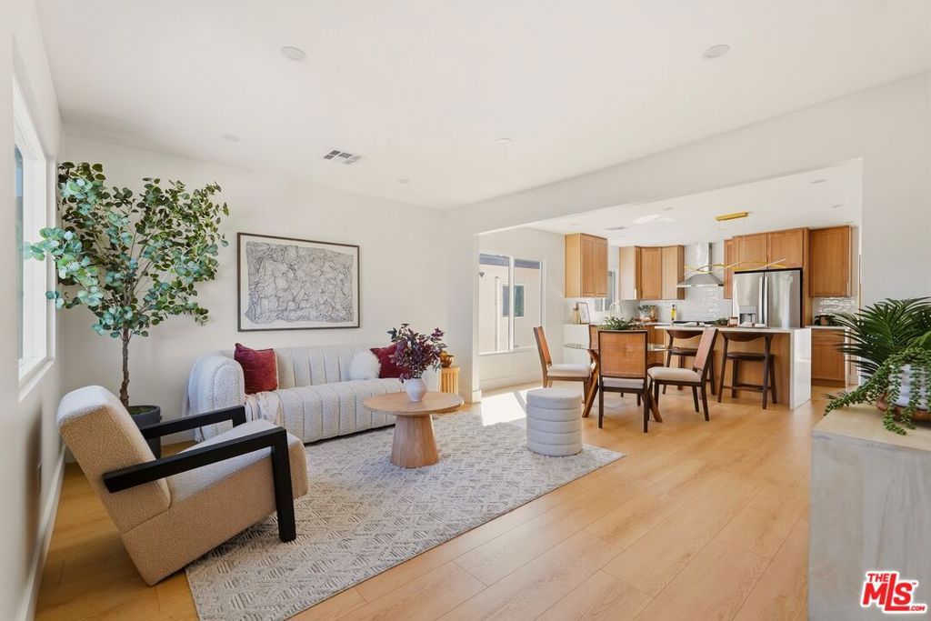 3667 Cimarron Street, Los Angeles, CA 90018 — photo 4
