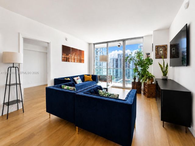 500 Brickell Avenue 1805, Miami, FL 33131