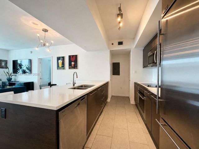500 Brickell Avenue 1805, Miami, FL 33131