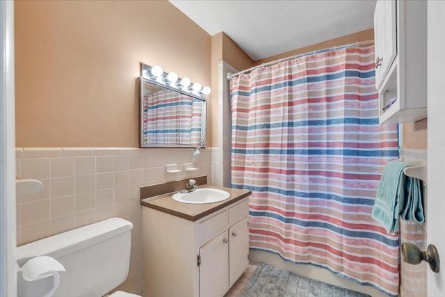 180 Daleview DR, Daleville, VA 24083