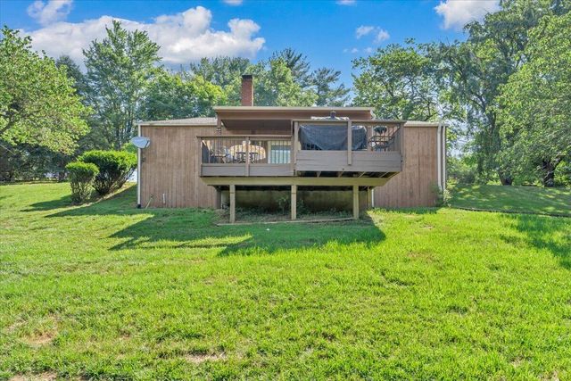 180 Daleview DR, Daleville, VA 24083