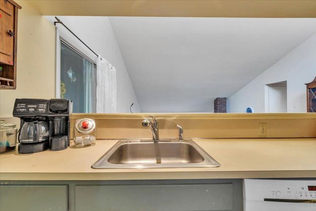 180 Daleview DR, Daleville, VA 24083