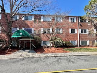 35 Prospect 203, Woburn, MA 01801