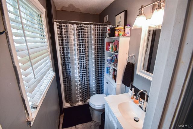 2700 Woodland Rd, Tuscaloosa, AL 35404