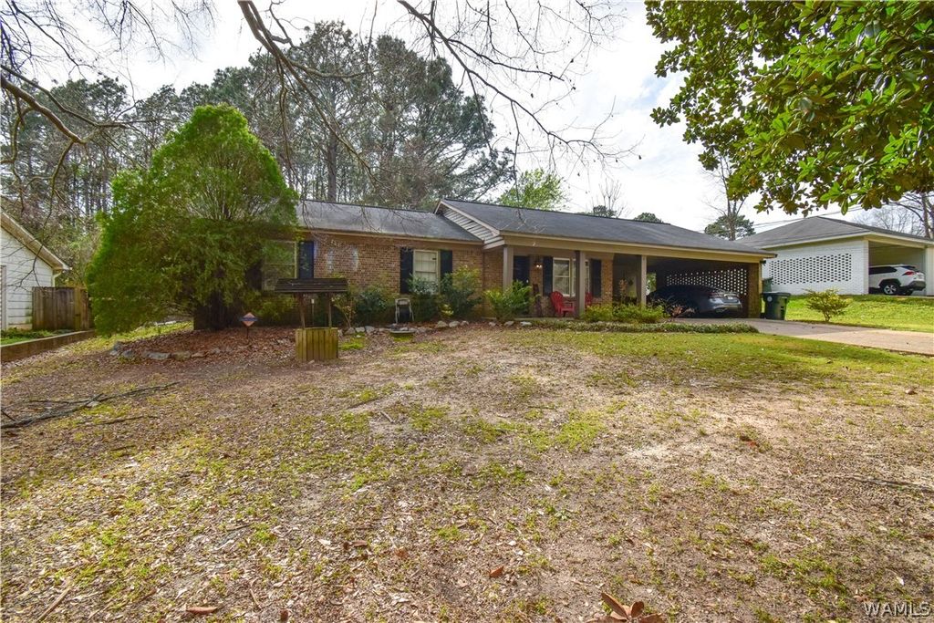 2700 Woodland Rd, Tuscaloosa, AL 35404