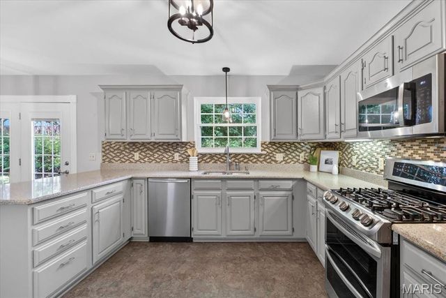 4133 Forder Valley Drive, St Louis, MO 63129