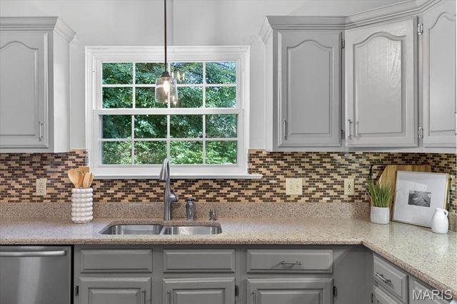 4133 Forder Valley Drive, St Louis, MO 63129